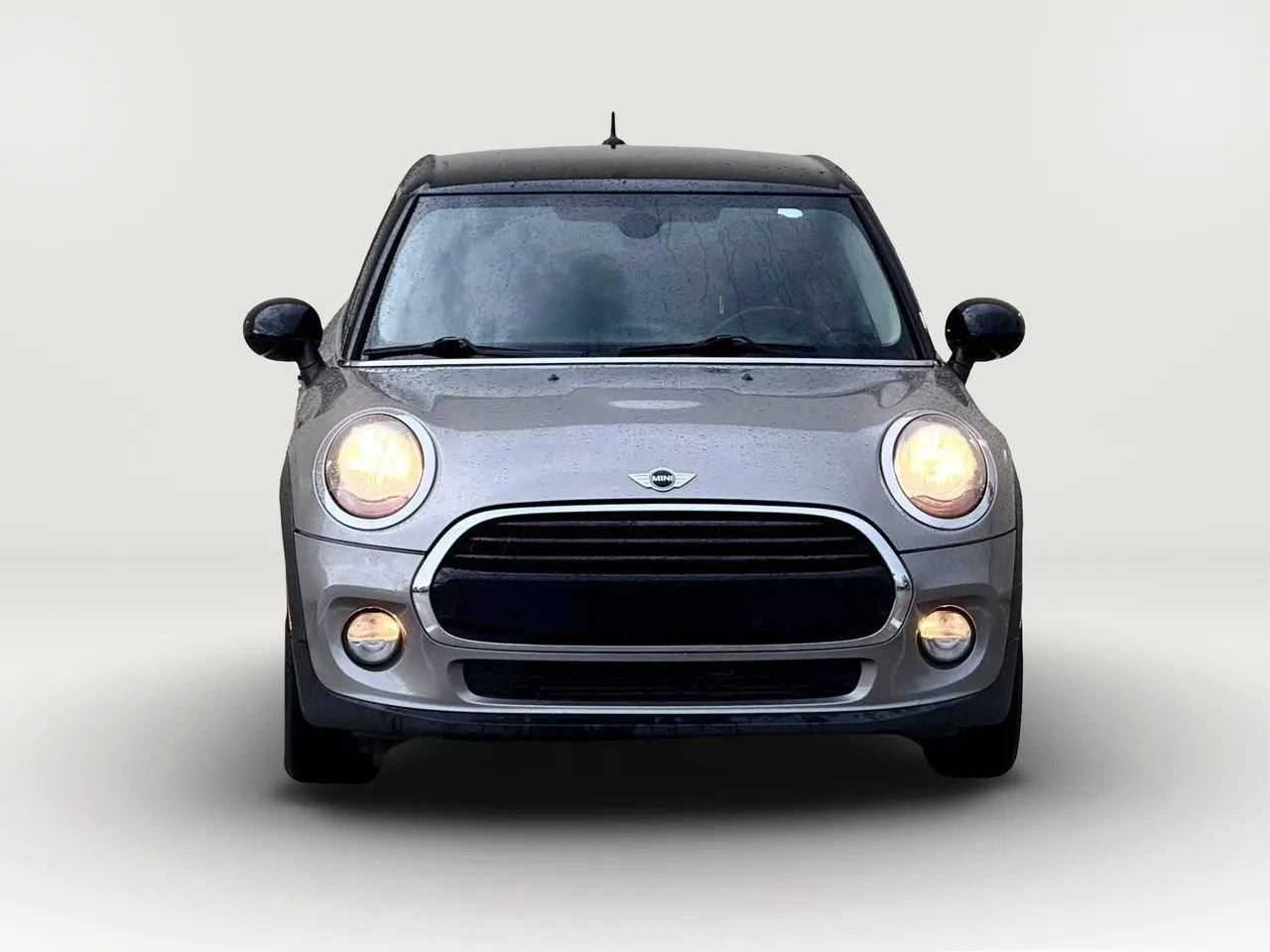 Used 2017 MINI Cooper 4-Door Hardtop FWD image 3