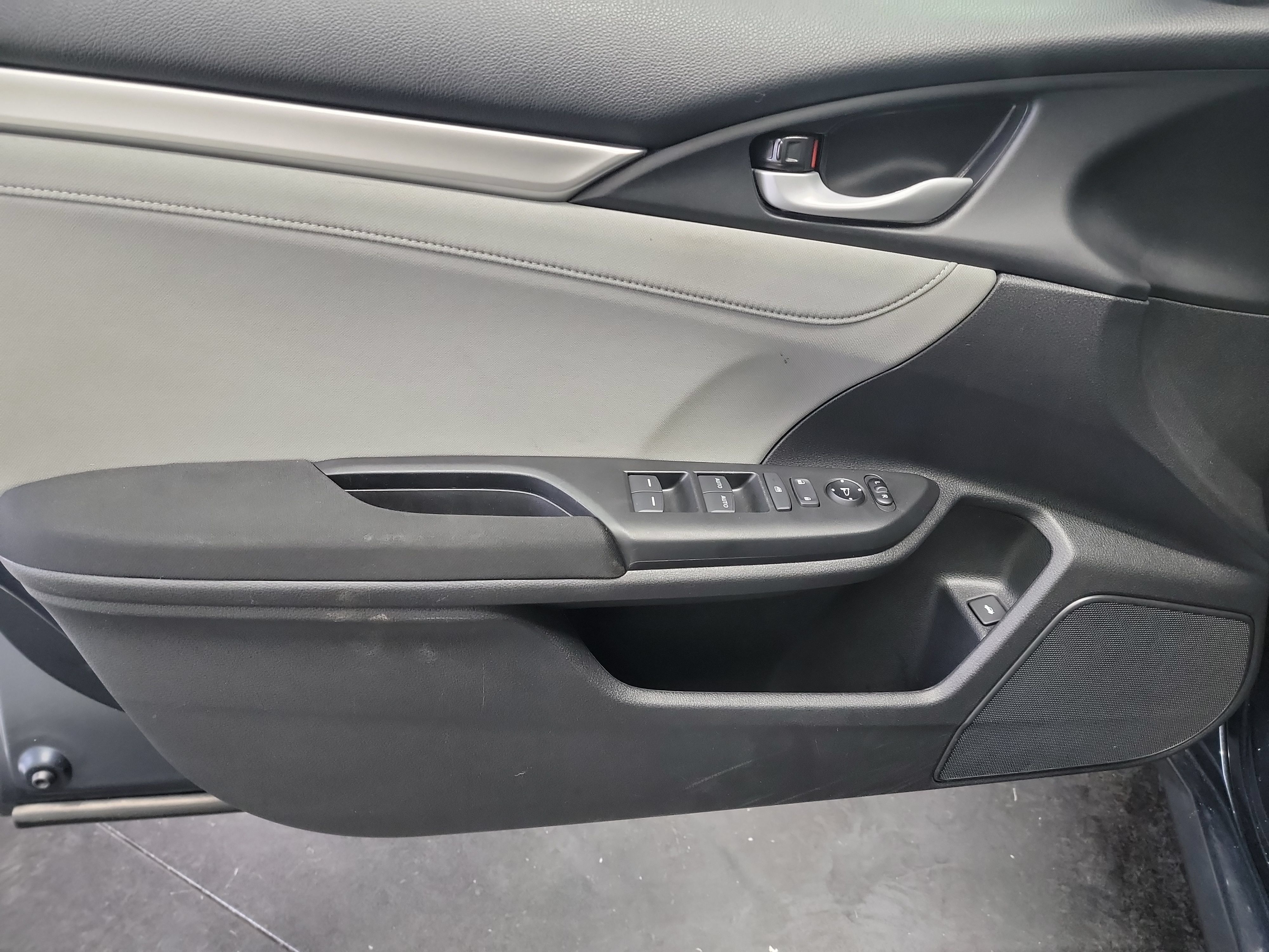 Used 2021 Honda Civic EX image 13