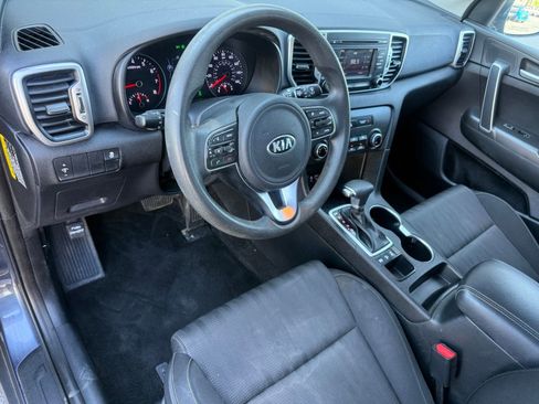 Used 2019 Kia Sportage LX AWD/4WD image 12