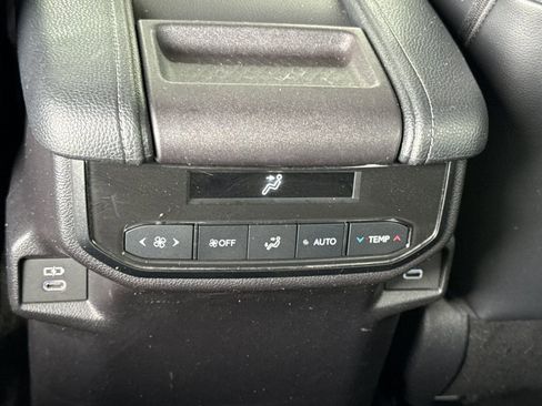 Certified 2025 Toyota Grand Highlander AWD image 16