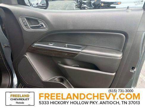 Used 2015 GMC Canyon SLT image 24