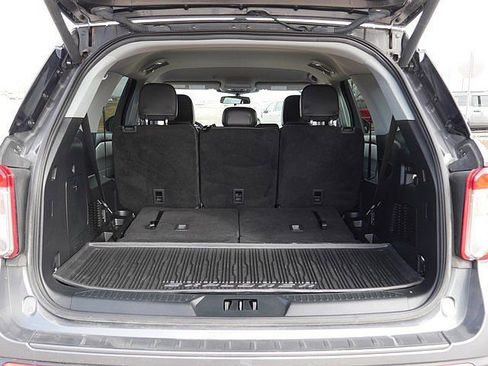 Used 2023 Ford Explorer XLT w/ Equipment Group 202A image 49
