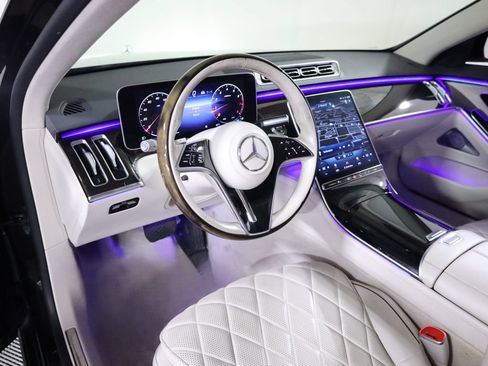 Used 2022 Mercedes-Benz S 580 4MATIC Sedan w/ Rear Seat Package image 33