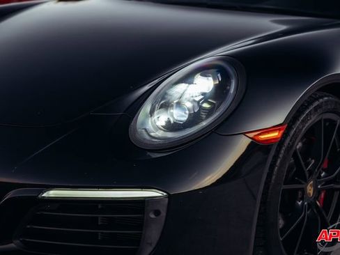 Used 2019 Porsche 911 Carrera 4S image 42