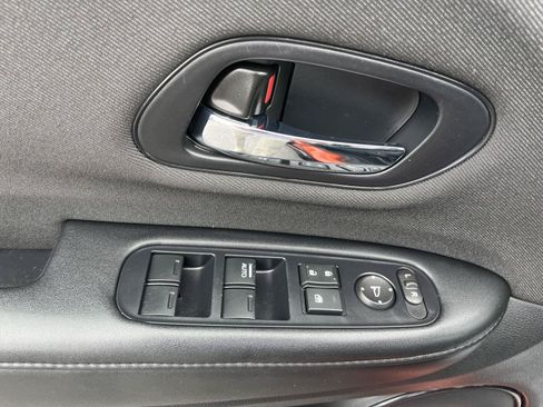 Used 2020 Honda HR-V Sport image 15