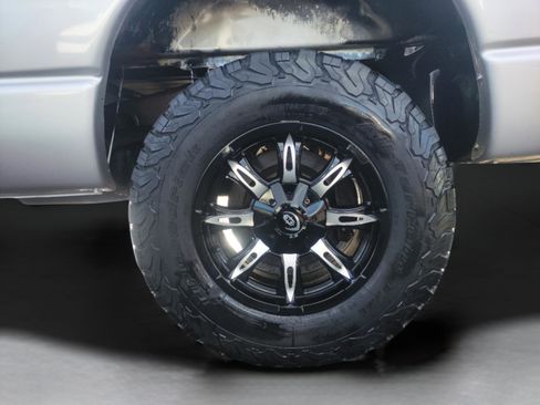 Used 2004 Dodge Ram 1500 Truck SLT w/ Sport Appearance Group image 31