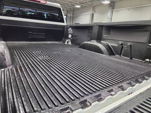 Used 2025 Chevrolet Silverado 2500 LT w/ Convenience Package AWD/4WD image 13