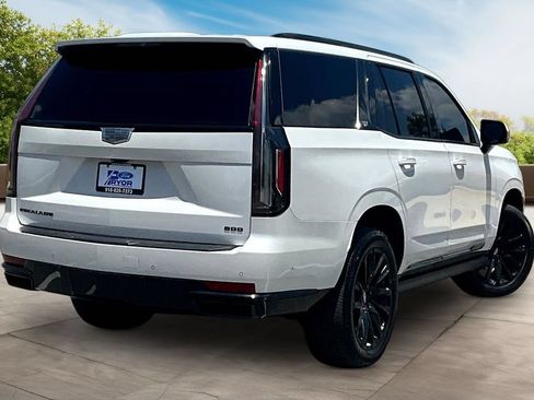 Used 2024 Cadillac Escalade Sport Platinum w/ LPO, ONYX Package AWD/4WD image 2