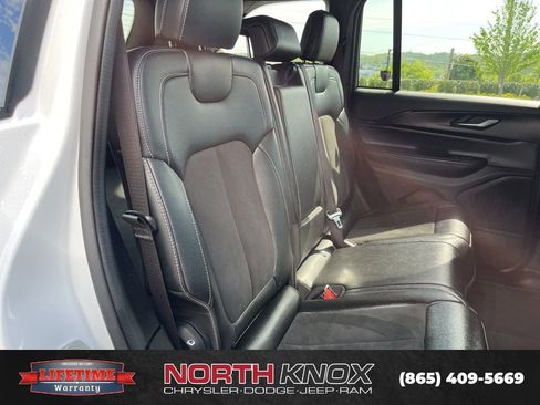 Used 2024 Jeep Grand Cherokee Altitude AWD/4WD image 23