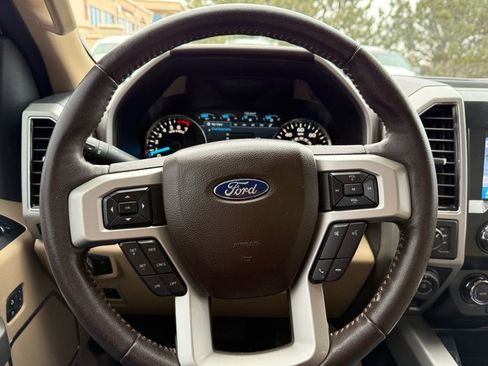 Used 2019 Ford F150 Lariat image 30