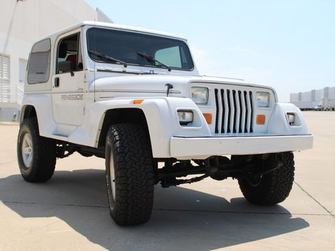Used 1991 Jeep Wrangler Renegade AWD/4WD image 21