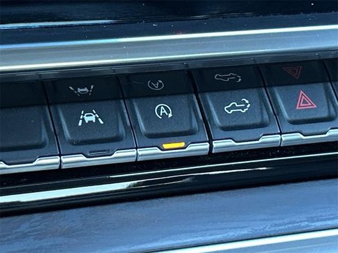 Used 2024 GMC Sierra 1500 SLT image 18