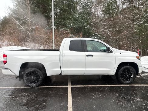 Used 2019 Toyota Tundra SR5 image 6