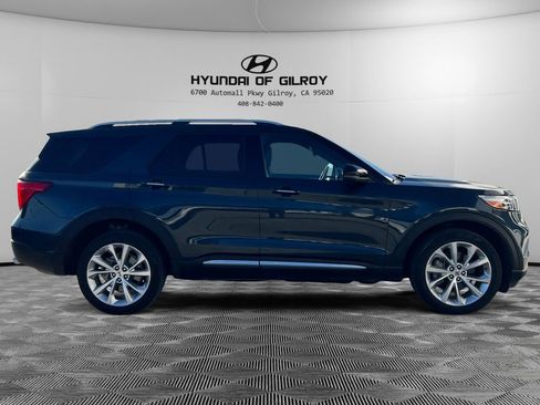 Used 2023 Ford Explorer Platinum w/ Technology Package image 4