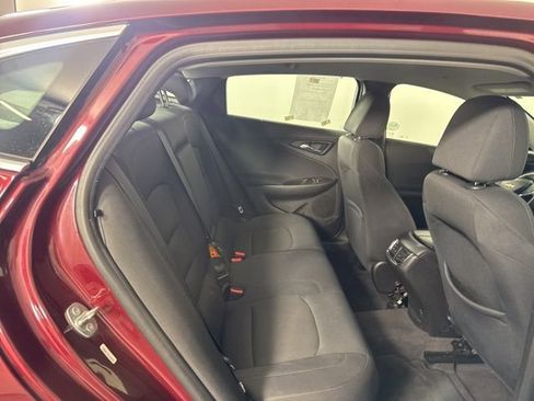 Used 2016 Chevrolet Malibu LT image 17