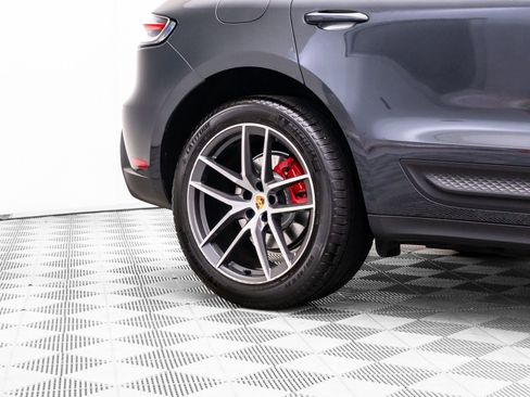 Certified 2023 Porsche Macan S AWD/4WD image 37