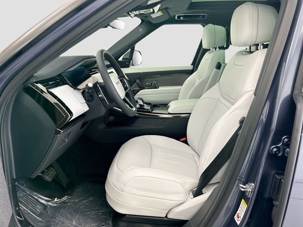 New 2026 Land Rover Range Rover Sport SE AWD/4WD image 18
