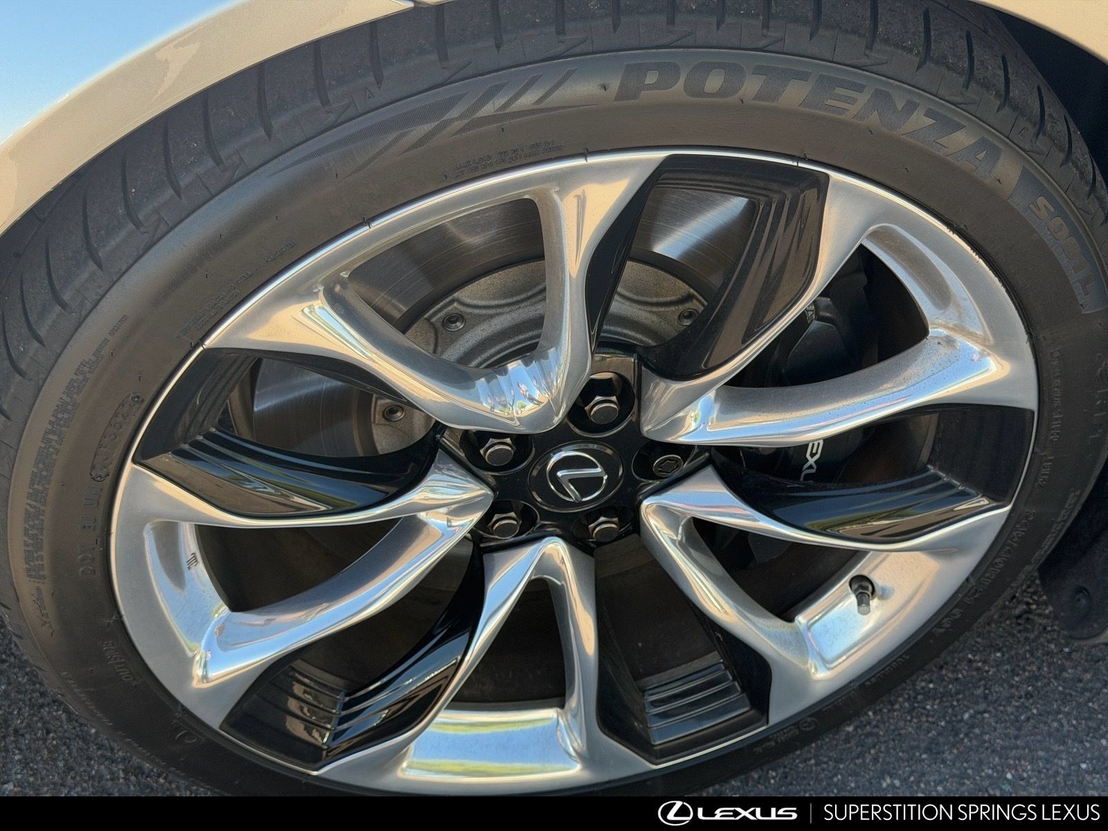 Used 2023 Lexus LC 500 Convertible w/ Touring Package RWD image 10