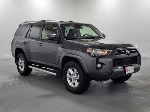 Certified 2020 Toyota 4Runner SR5 Premium image 2