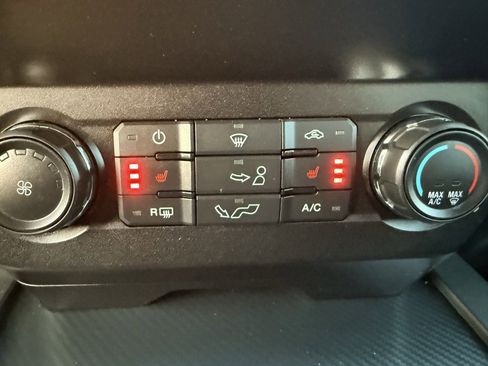 Used 2019 Ford F150 XLT w/ Equipment Group 302A Luxury image 28