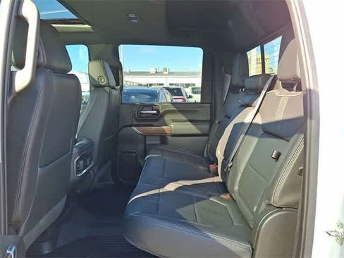 Certified 2022 Chevrolet Silverado 2500 High Country w/ Technology Package image 32