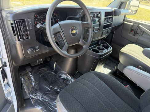 Used 2024 Chevrolet Express 2500 w/ Driver Convenience Package image 13