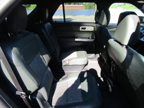 Used 2023 Ford Explorer Timberline w/ Timberline Technology Package AWD/4WD image 17
