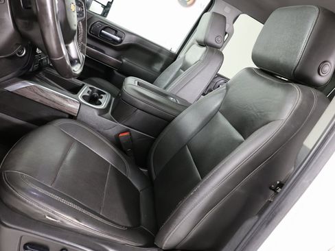 Used 2022 Chevrolet Silverado 2500 LTZ w/ LTZ Convenience Package image 9