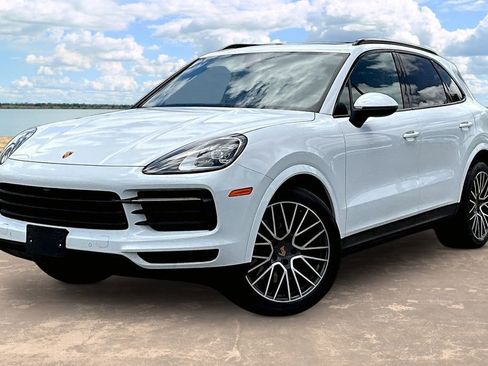 Used 2023 Porsche Cayenne AWD/4WD image 1