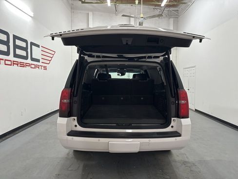 Used 2019 Chevrolet Suburban Premier image 14