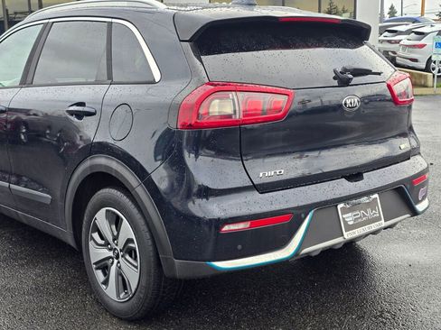 Used 2018 Kia Niro EX Premium image 7