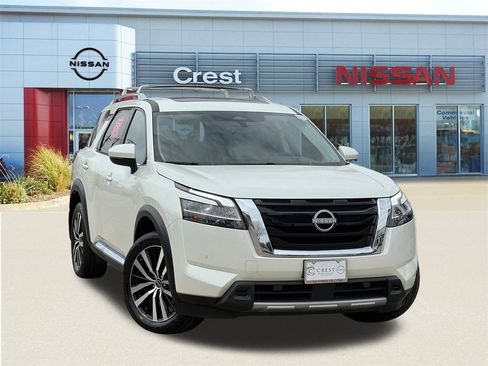 Certified 2024 Nissan Pathfinder Platinum w/ Cargo Package image 1