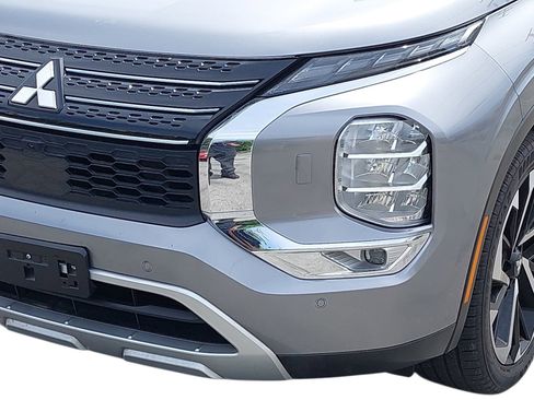 Used 2024 Mitsubishi Outlander SE AWD/4WD image 9