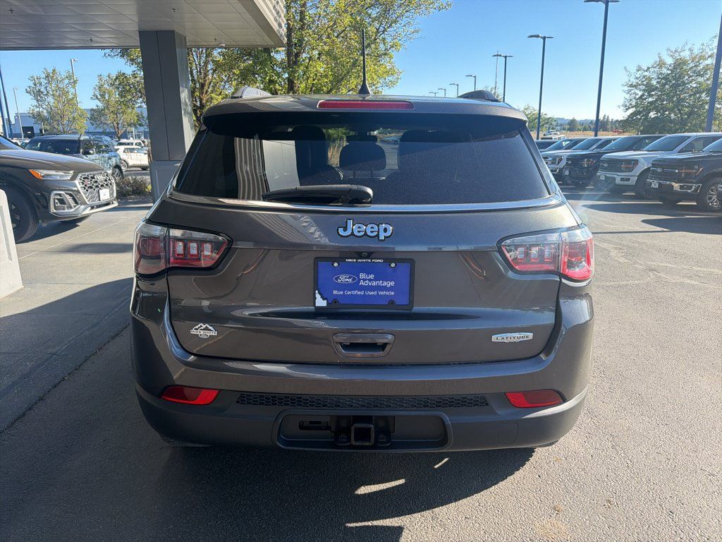 Used 2017 Jeep Compass Latitude w/ Popular Equipment Group FWD image 12