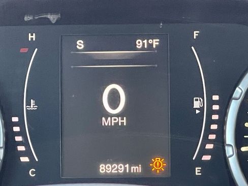 Used 2016 Jeep Renegade 75th Anniversary FWD image 26