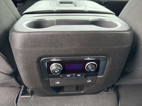 Used 2022 Chevrolet Suburban LS AWD/4WD image 33