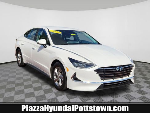Certified 2022 Hyundai Sonata SE w/ Cargo Package image 1
