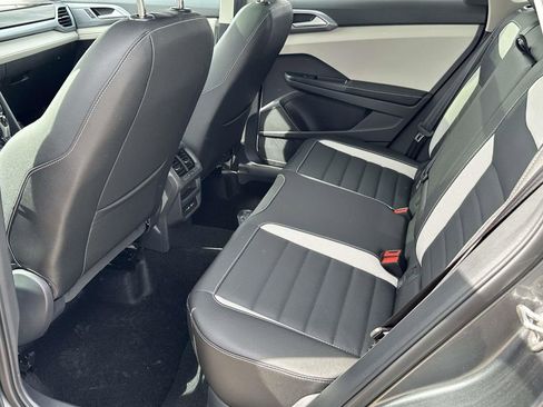 New 2026 Volkswagen Taos SEL AWD/4WD image 8