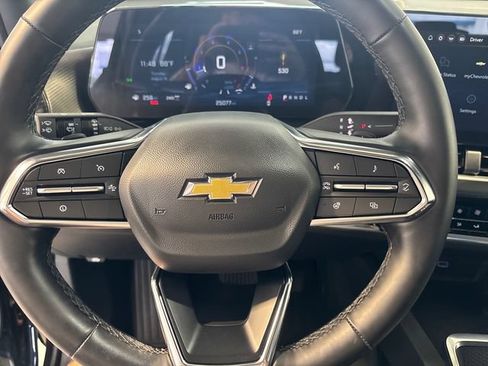 Used 2026 Chevrolet Equinox LT w/ Convenience Package II AWD/4WD image 8