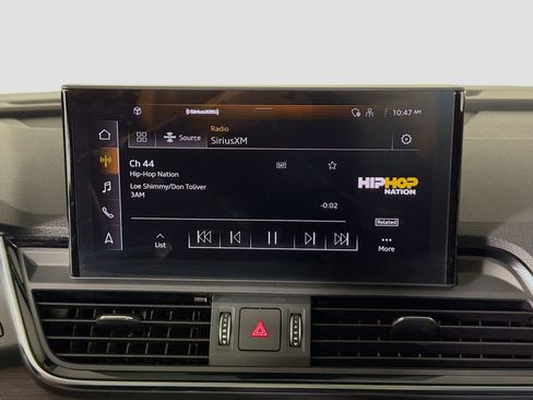 Used 2023 Audi Q5 e Premium Plus w/ Premium Plus Package AWD/4WD image 15