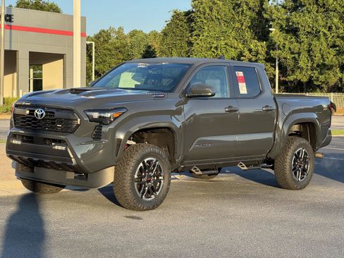 New 2025 Toyota Tacoma TRD Sport image 2
