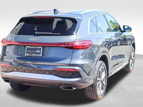 Certified 2025 Audi Q5 Premium w/ Convenience Package AWD/4WD image 7