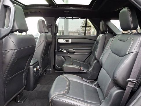 Used 2022 Ford Explorer ST w/ Equipment Group 401A image 10