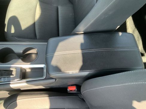 Used 2025 Nissan Altima 2.5 SV FWD image 36