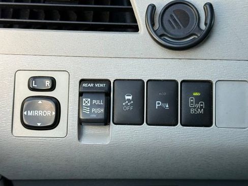 Used 2014 Toyota Sienna XLE AWD/4WD image 13