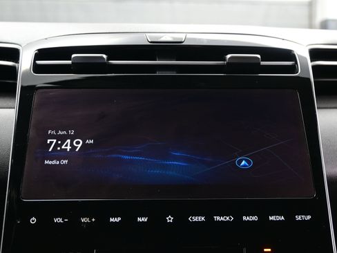 Certified 2023 Hyundai Tucson Limited AWD/4WD image 20