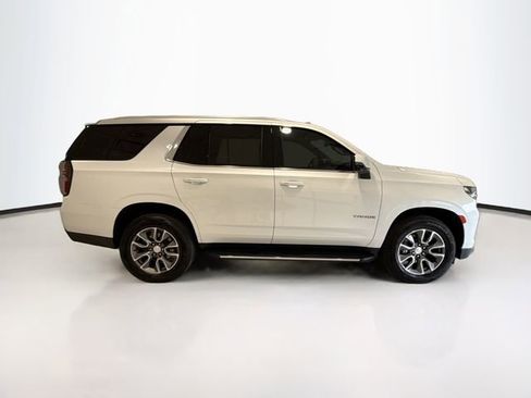 Used 2022 Chevrolet Tahoe LT w/ Luxury Package AWD/4WD image 8