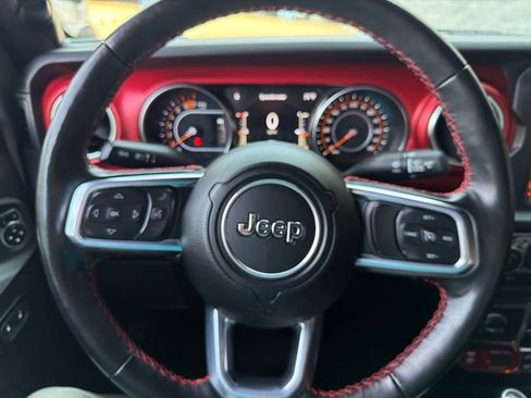 Used 2023 Jeep Wrangler Unlimited Rubicon w/ Cold Weather Group AWD/4WD image 20