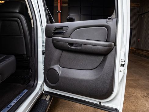 Used 2014 Chevrolet Silverado 2500 LTZ w/ LTZ Plus Package image 36