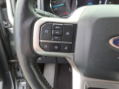 Used 2024 Ford Expedition XLT image 20